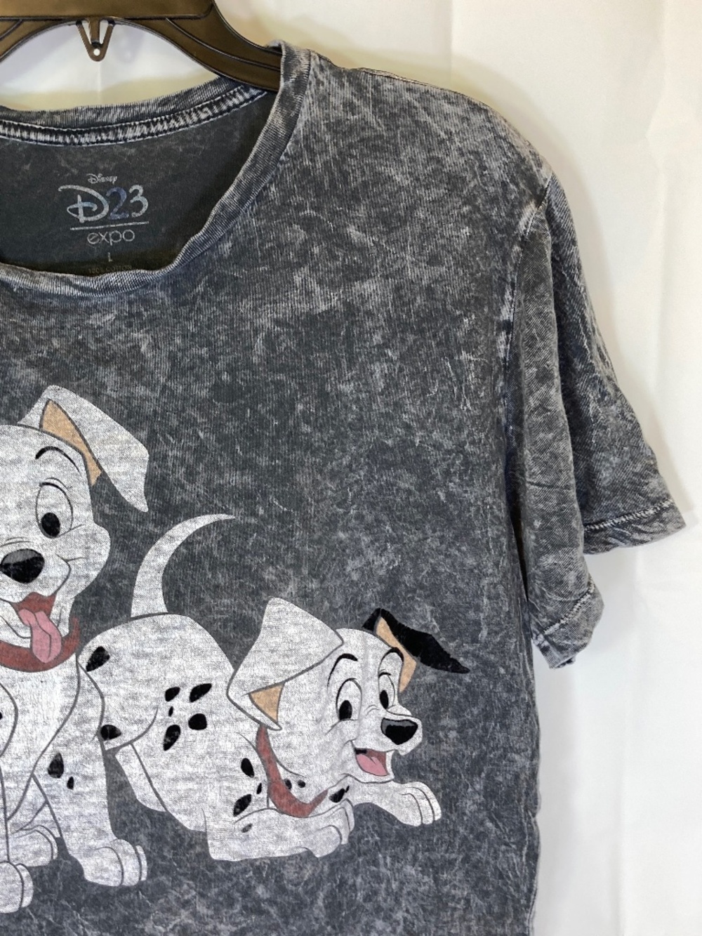 Disney 2011 D23 Expo Shirt Sz L 101 Dalmatians Unisex Shirt Gray Short Sleeve - Picture 7 of 15